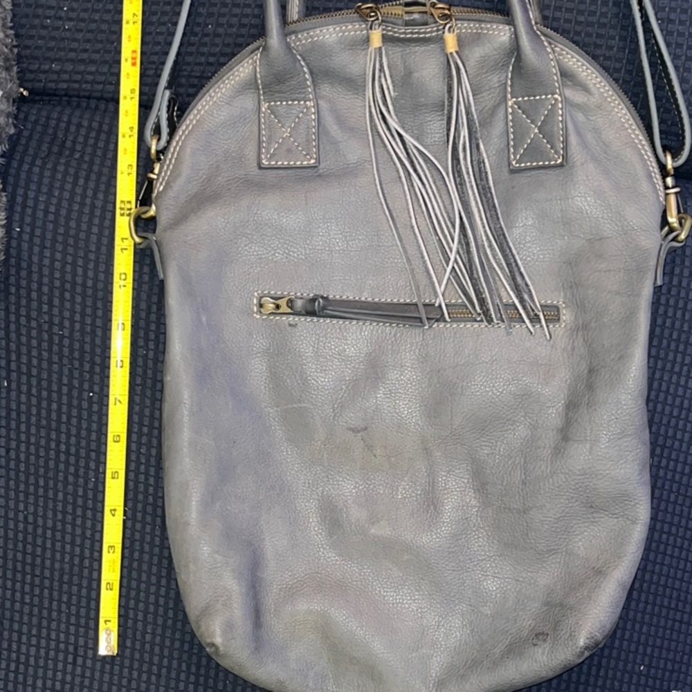 Elegant Gray Leather Shoulder Bag